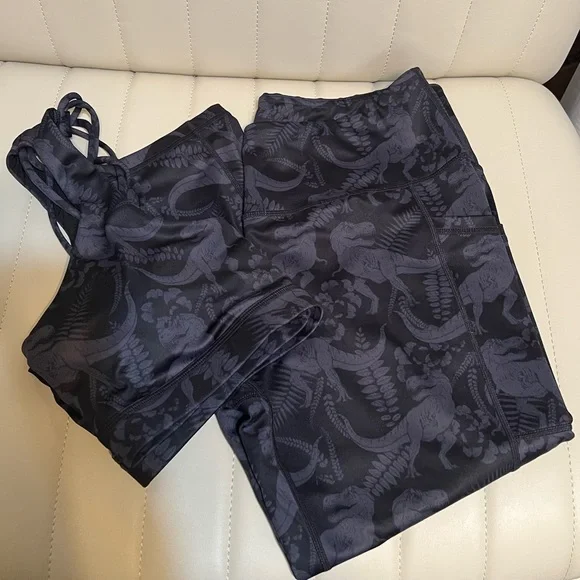 Constantly Varied Gear Black T-flex Leggings and Strappy Sports Bra - Picture 2 of 4